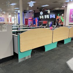 Chuck E. Cheese - Inside