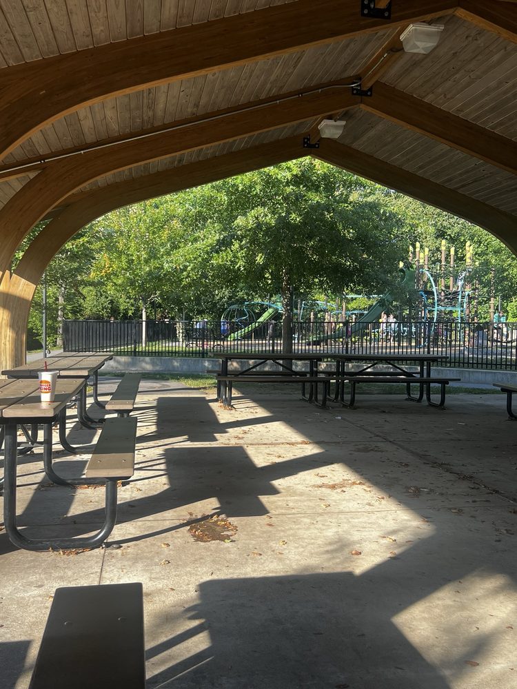 Choate Park Logo