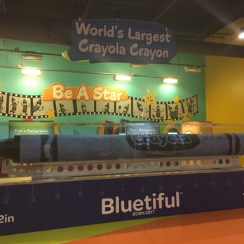 Crayola Experience - BIG COLORING - Amusement Parks Near Me - Orlando, Florida Crayola Experience - BIG COLORING - Amusement Parks Near Me - Orlando, Florida
