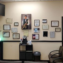 Legacy IV Cutting Lounge - The services rendered here at Legacy IV, come from qualified, licensed and well educated individuals that are KNOWLEDGEABLE in their craft.