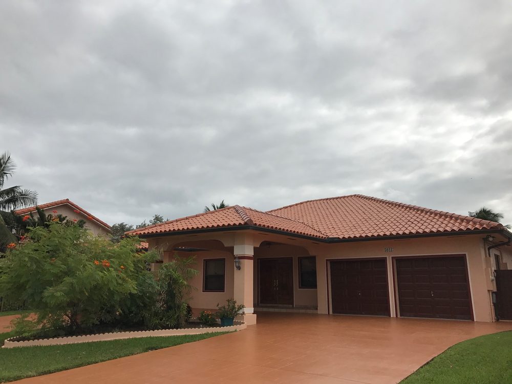 Slide of Brickell Vizcaya Development