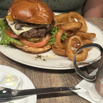Freeport Bar & Grill - Mushroom burger - American Near Me - Sacramento, California Freeport Bar & Grill - Mushroom burger - American Near Me - Sacramento, California