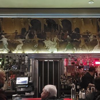 The Observation Bar - Decor - Bars Near Me - Long Beach, California
