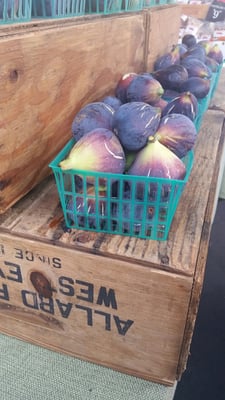Willow Glen Farmers' Market by null
