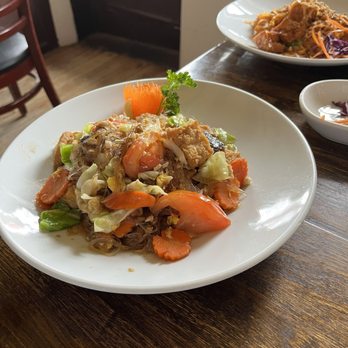 Thai On Canyon - Pad Woon Sen. Pad Thai in the background on right. - Thai Near Me - Santa Fe, New Mexico