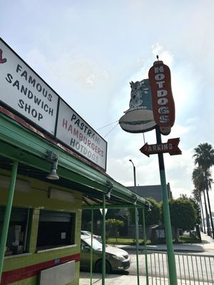 Chronis Famous Sandwich Shop by null