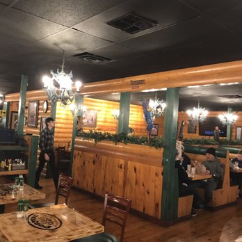 Porter's - Photo of inside seating area - Salad Near Me - Springdale, Utah
