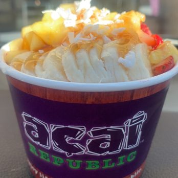 Acai Republic - The Cali Acai Bowl - Juice Bars & Smoothies Near Me - Redondo Beach, California