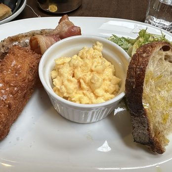 Au Comptoir - French Near Me - Vancouver, British Columbia Au Comptoir - French Near Me - Vancouver, British Columbia