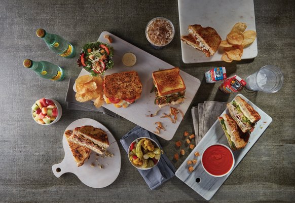 Main Streat Food Hall By H-E-B by null