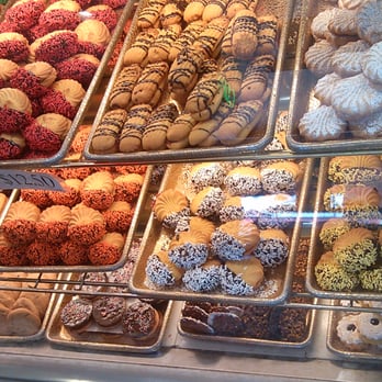 Russo Bakery - a variety of donuts in a display case - Bakeries Near Me - Maspeth, New York Russo Bakery - a variety of donuts in a display case - Bakeries Near Me - Maspeth, New York