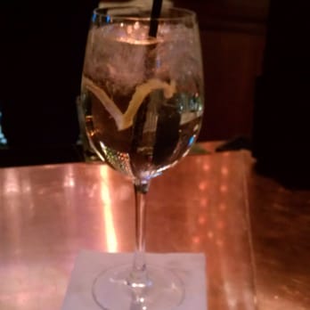 Delicious Heights - French Fizz - New American Near Me - Berkeley Heights, New Jersey