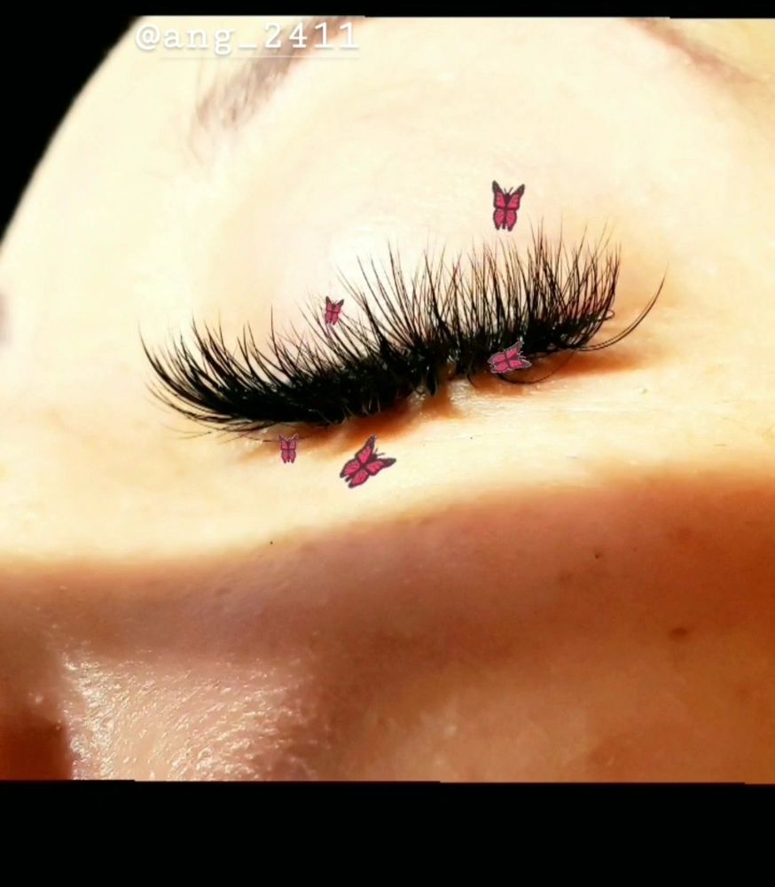 Lunimi Lashes And Skincare Logo