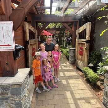Dirty Laundry Winery - The entrance - Wineries Near Me - Summerland, British Columbia