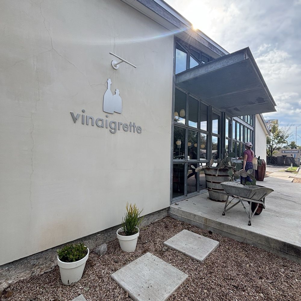 Vinaigrette - Outside - Salad Near Me - Austin, Texas Vinaigrette - Outside - Salad Near Me - Austin, Texas