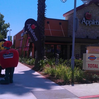 Applebee's Grill + Bar - Grand opening day - American Near Me - Azusa, California