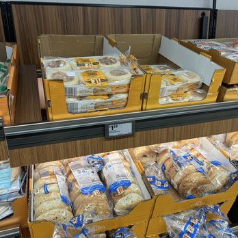 ALDI - Grocery Near Me - Clinton Township, Michigan