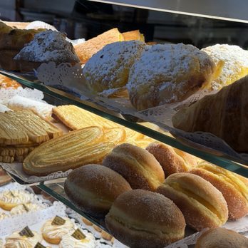 Confeitaria Nacional - Bakeries Near Me - Lisbon, 11 Confeitaria Nacional - Bakeries Near Me - Lisbon, 11