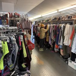Austin Pets Alive! Thrift - Oltorf - Tons of inventory always fully stocked!