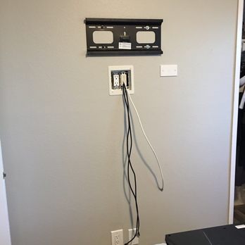 Comm Plus Computer & Home Theater Services - Guest room - Home Theatre Installation Near Me Comm Plus Computer & Home Theater Services - Guest room - Home Theatre Installation Near Me