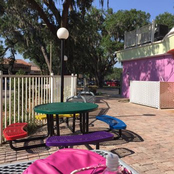 Topper's Creamery - Outside Seating - Ice Cream & Frozen Yogurt Near Me - Valrico, Florida Topper's Creamery - Outside Seating - Ice Cream & Frozen Yogurt Near Me - Valrico, Florida