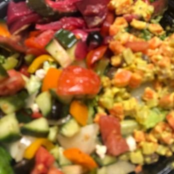 Win-Spuntino - Salad Sampler - beet, curry, greek - Italian Near Me - Honolulu, Hawaii