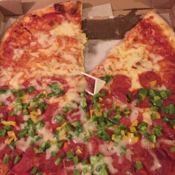 Arinell Pizza - Extra cheese and pepperoni/bell pepper. - Pizza Near Me - Berkeley, California Arinell Pizza - Extra cheese and pepperoni/bell pepper. - Pizza Near Me - Berkeley, California
