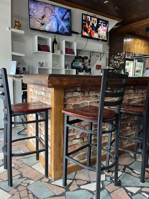 Drunken Hen Eatery & Winery by null