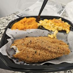 IJS Food 4 The Soul - Savoring Bosa fish with creamy mac and cheese and sweet potato pie yams.