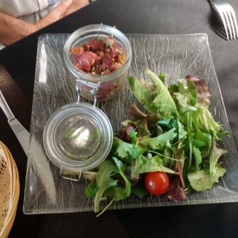 Le Carré Gourmand - Tartare de veau aux amandes - French Near Me - Toulouse, 31 Le Carré Gourmand - Tartare de veau aux amandes - French Near Me - Toulouse, 31