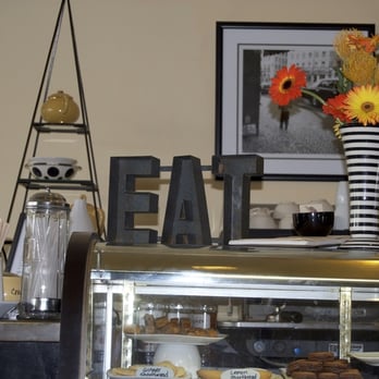 Masse's Pastries - EAT. i don't need a sign telling me to eat ;) - Bakeries Near Me - Berkeley, California
