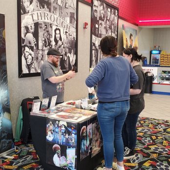 Danbarry Cinemas - Illustrator Shawn Langley brought his artwork! - Cinema Near Me - Chillicothe, Ohio
