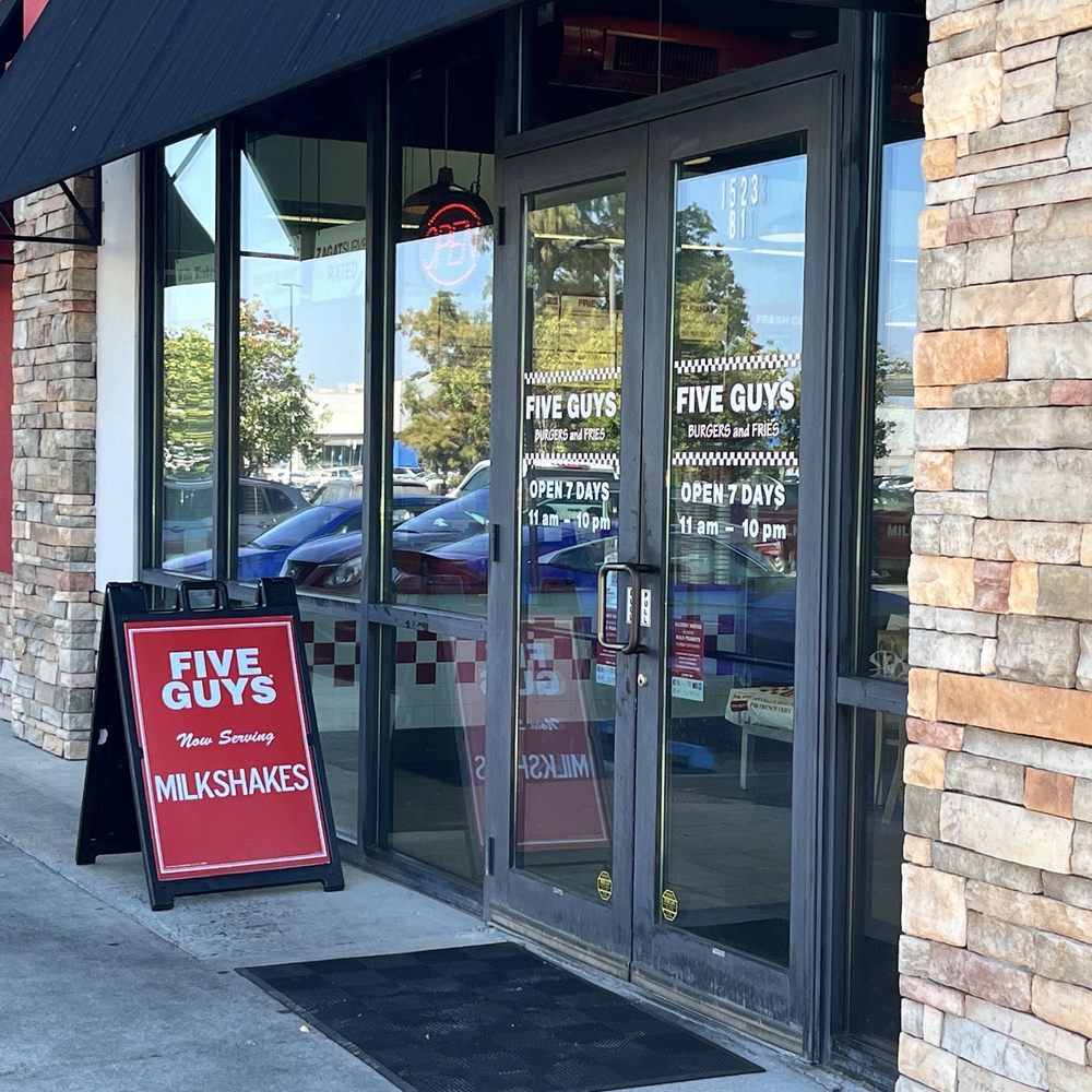 Five Guys - Burgers Near Me - Harvey, Louisiana