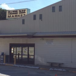 Frazier Park Market - Plain on the outside. 7/21/2015