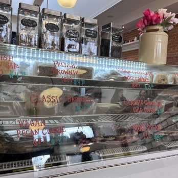 Angela’s Ice Cream - Tasty vegan and GF desserts! Hee - Ice Cream & Frozen Yogurt Near Me - Petaluma, California