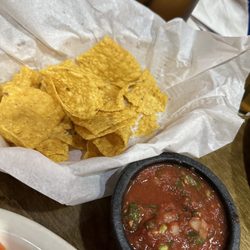 Santiago's Tex Mex And Cantina - Round Rock - Complimentary chips and salsa