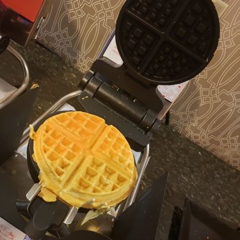 Hampton Inn & Suites Tulare - Waffle makers - Hotels Near Me - Tulare, California