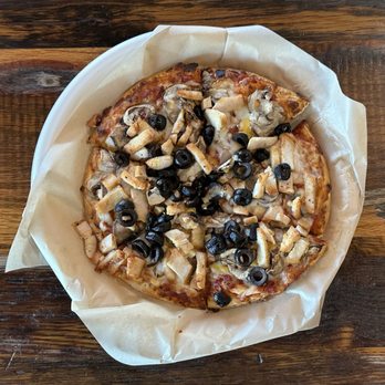 High Five Pizza - Mini Pizza: Chicken, Olives, & Mushrooms - Pizza Near Me - San Jose, California