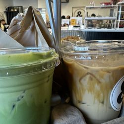 Coffee & - Cloud Matcha & Carmel Latte w Oatmilk