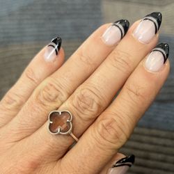 Deja Vu Nail Spa II - Mani