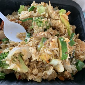 Thai Mee Up - Chicken fried rice - Food Trucks Near Me - Kahului, Hawaii