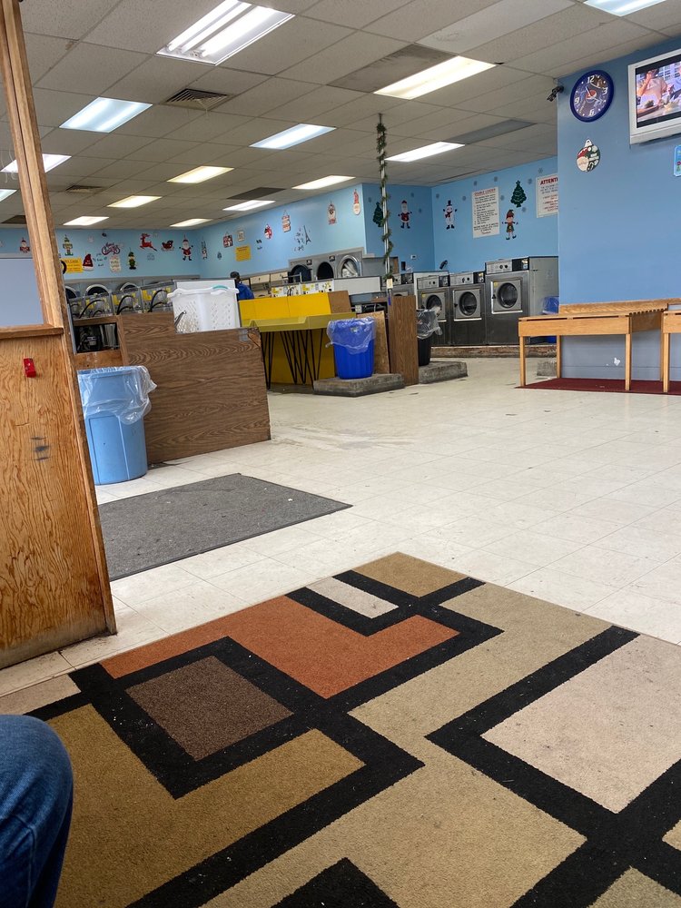 T C L CLEANERS & LAUNDRY Updated September 2024 Perry Avenue Mall