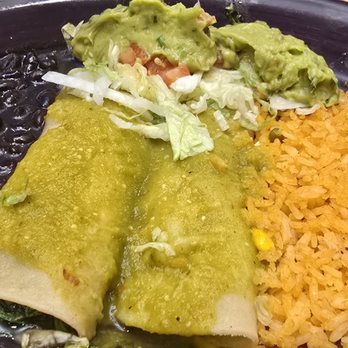 Tres Amigos - Vegan Spinach Enchiladas ordered without cheese or sour - Mexican Near Me - Cheyenne, Wyoming