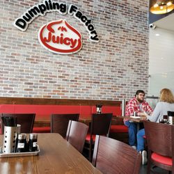 Juicy Dumpling Factory - Dining room