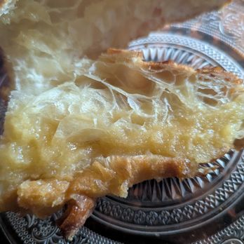Kaffeehaus de Châtillon - Croissant aux Amandes Interior - Themed Cafes Near Me - Lynnwood, Washington Kaffeehaus de Châtillon - Croissant aux Amandes Interior - Themed Cafes Near Me - Lynnwood, Washington