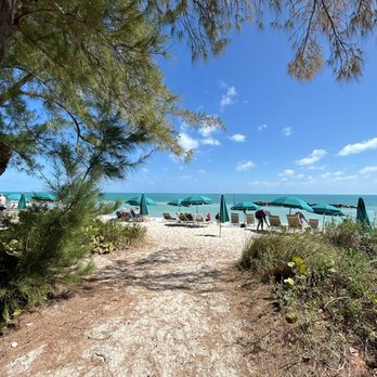 Almond Tree Inn - Fort Zachary Taylor beach - Hotels Near Me - Key West, Florida