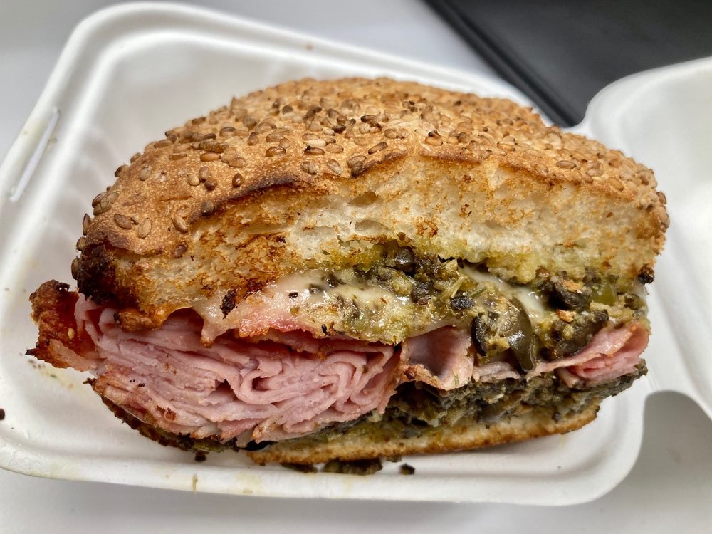 JASON’S DELI Updated October 2024 144 Photos & 141 Reviews 25 W