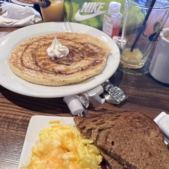 Drafts Sports Bar & Grill - Spiral pancake - American Near Me - Orlando, Florida Drafts Sports Bar & Grill - Spiral pancake - American Near Me - Orlando, Florida