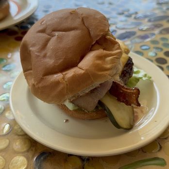 El Cap Restaurant - Cheeseburger with bacon - Burgers Near Me - St. Petersburg, Florida