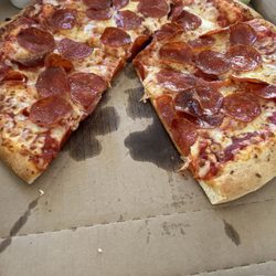 Papa Johns Pizza - Good old pepperoni pizza!